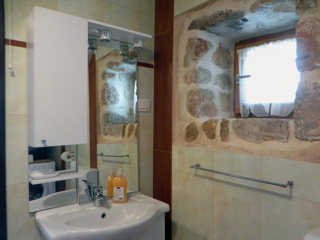 Holiday Home Rasopas Malinska Ngoại thất bức ảnh