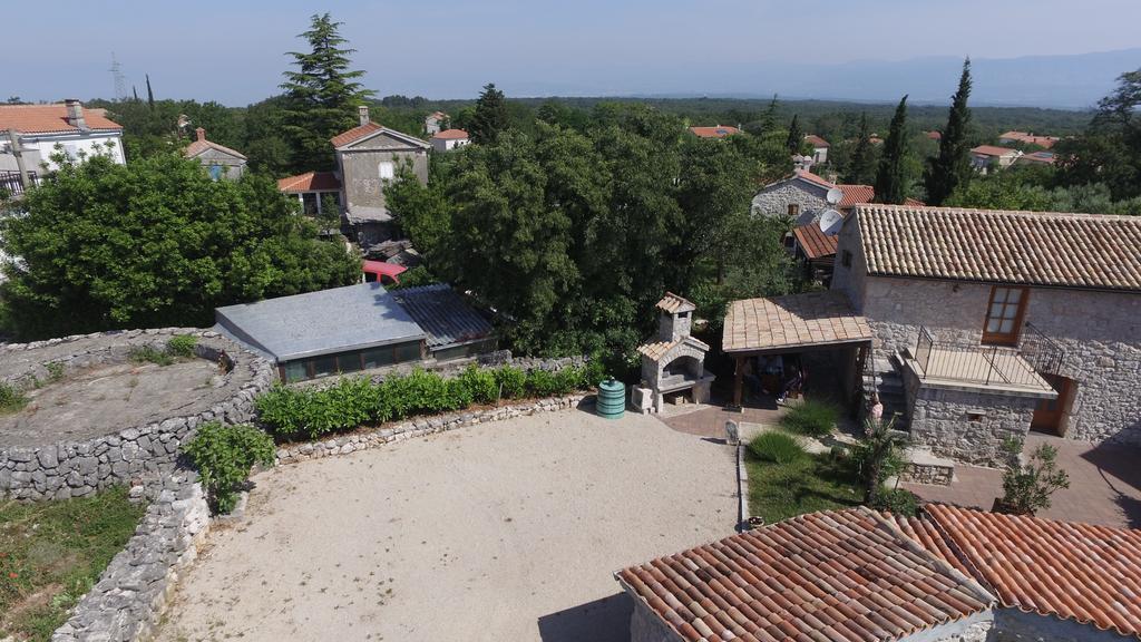 Holiday Home Rasopas Malinska Ngoại thất bức ảnh